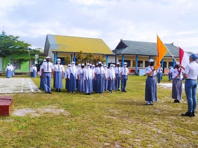 PELANTIKAN PENGURUS OSIS DAN MPK PERIODE 2021/2022